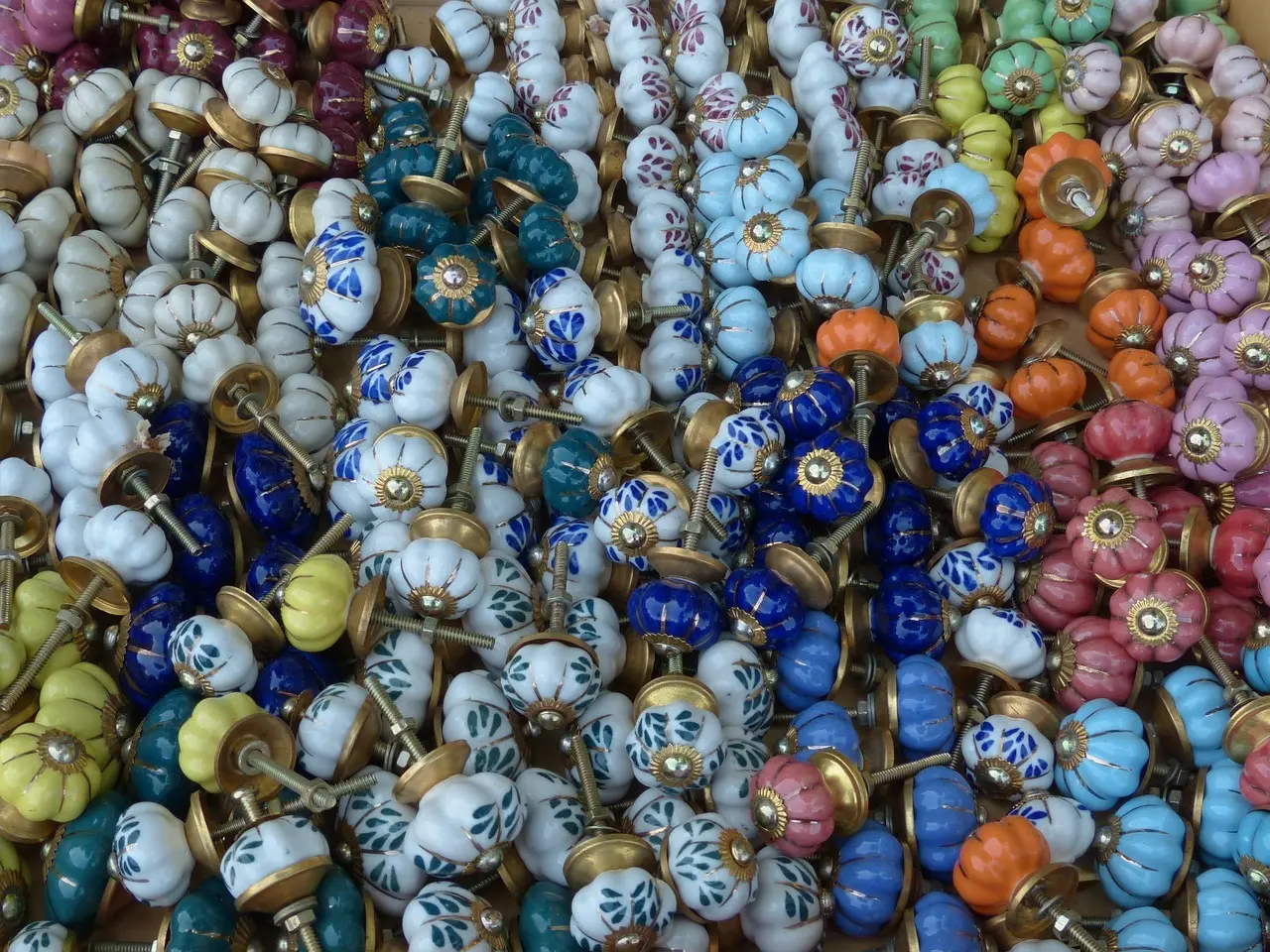 Guide til valg af greb eller grebsfri køkkenfronter