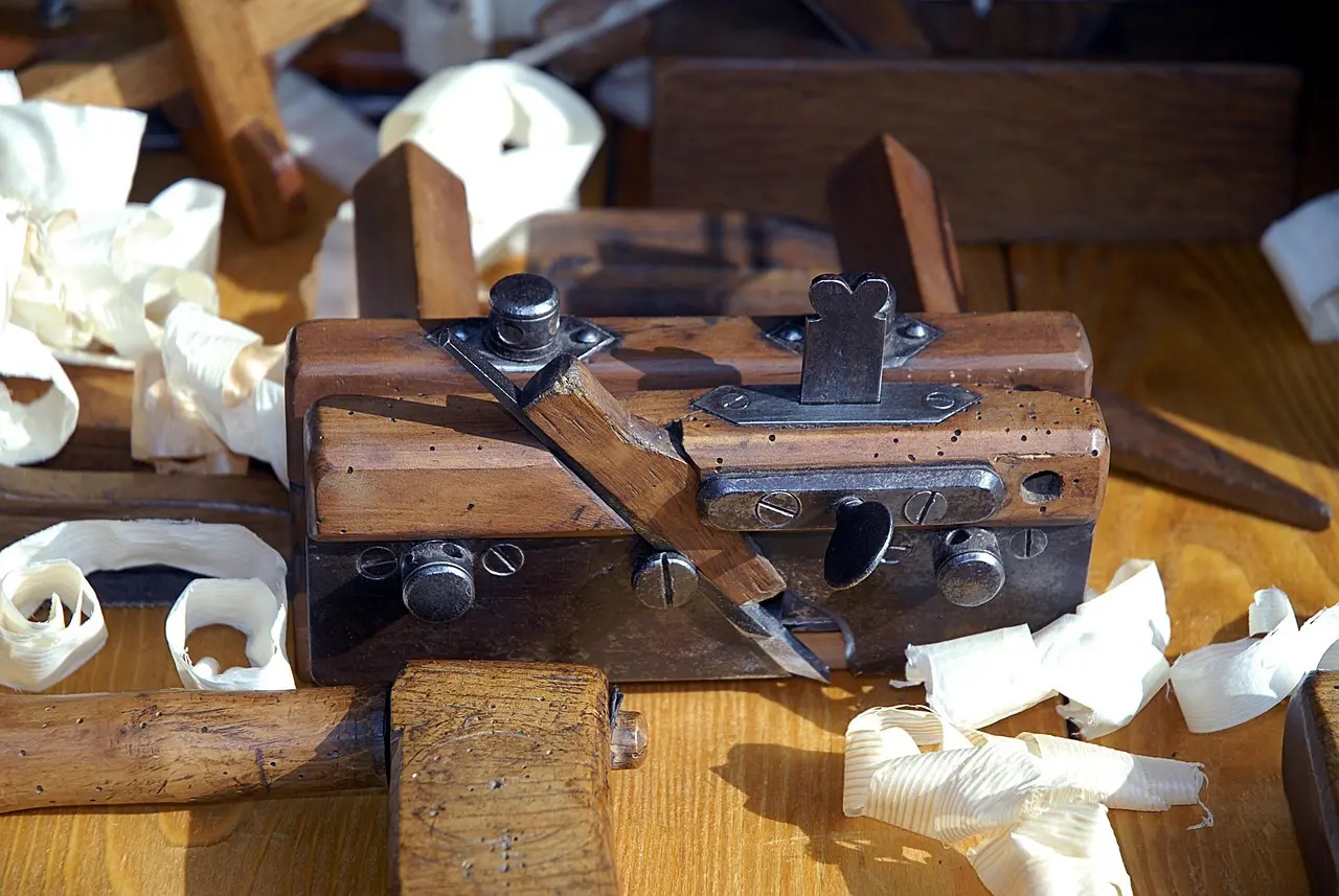 Hvad står HTH for?   Historien, betydningen og hemmelighederne bag navnet