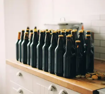 Kan akustikpaneler i køkkenet tåle fedt og damp?