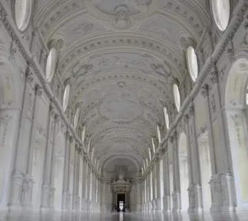 Sådan laver du en billedvæg i stuen: trin for trin