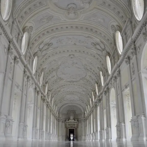 Sådan laver du en billedvæg i stuen: trin for trin