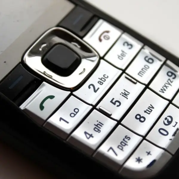 Telefonnummer 70 70 31 57   Hvad er formålet med opkaldet?