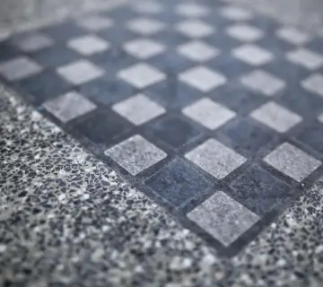 Terrazzo i badeværelset: fordele, ulemper og pris